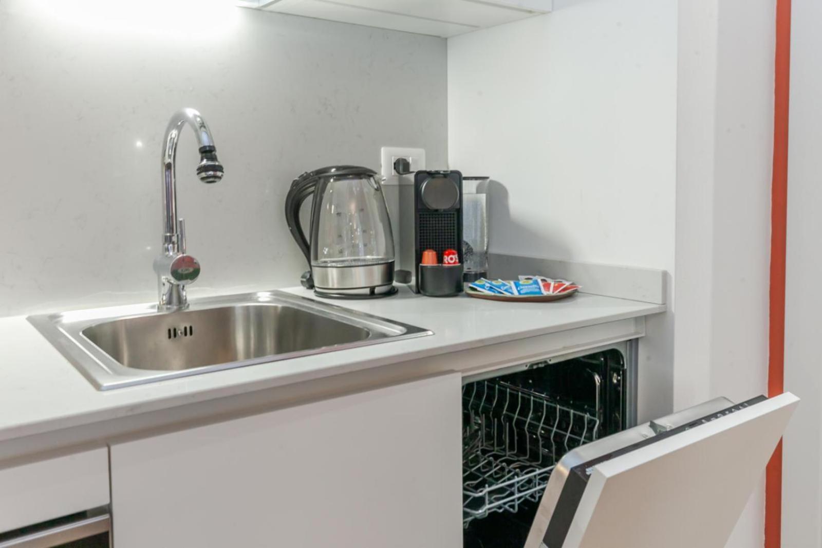 "Movie Heaven" Metro-Centric & Luxury Hub Appartement Milaan Buitenkant foto